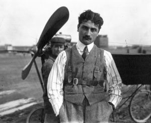 Roland Garros set world altitude record of 3,950 meters in 1911.