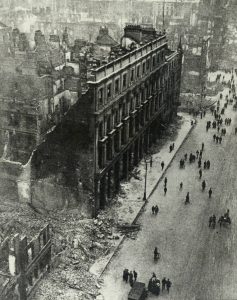The commercial district of Dublin after British Army shelling, 1916.