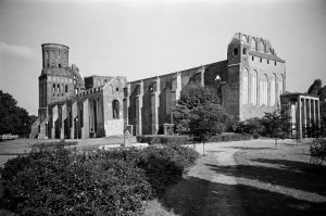 Immanuel Kant's tomb at pre-rebuilt Königsberg Cathedral, 1988.