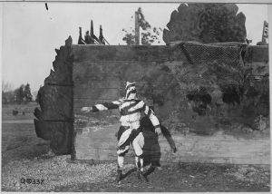Soldier camouflage, black and white uniform for climbing tree, 1917.